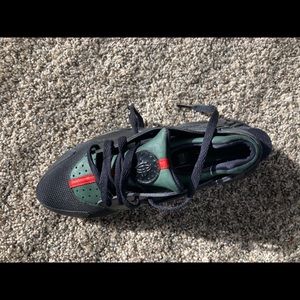 Nike Hirachi Sneakers